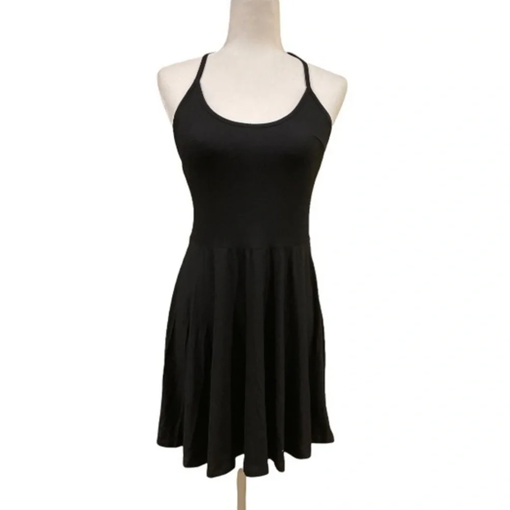 Tobi Black Halter Skater Dress‎ Medium NEW - Picture 2 of 6